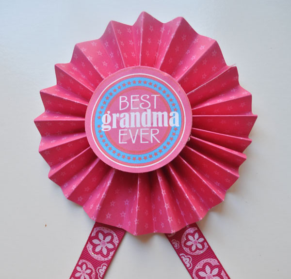 Best Grandma Ever Medal Tutorial and Mother's Day Printables Club
