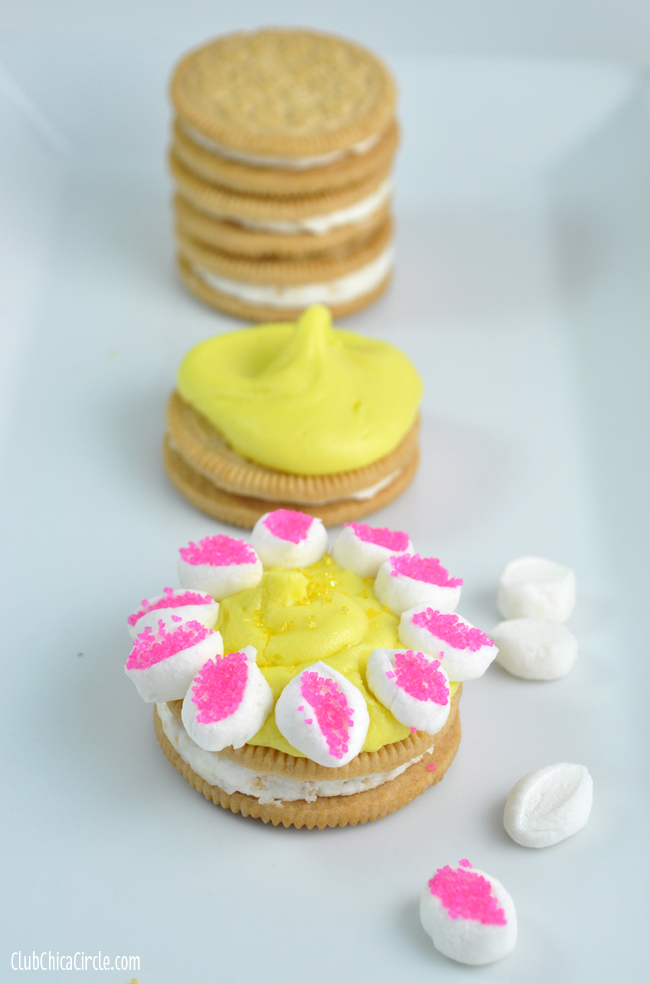 Easy Marshmallow flower petal cookies