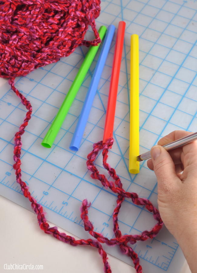 How to make homemade knitting needles with straws
