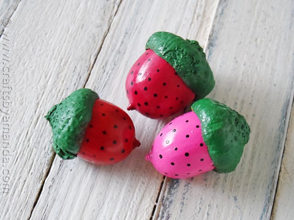 strawberry-acorn-magnets craft