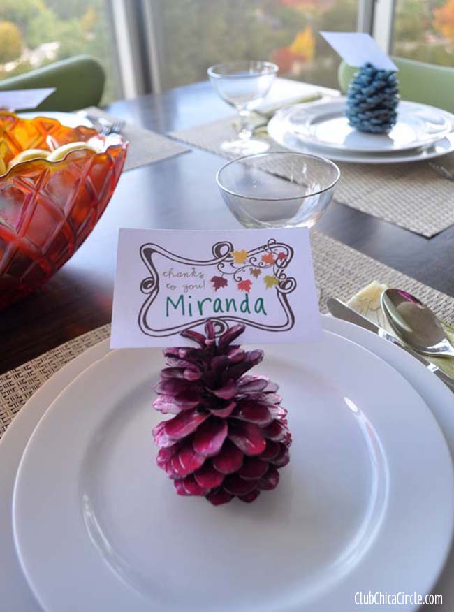 Miranda pine cone placecard free printable