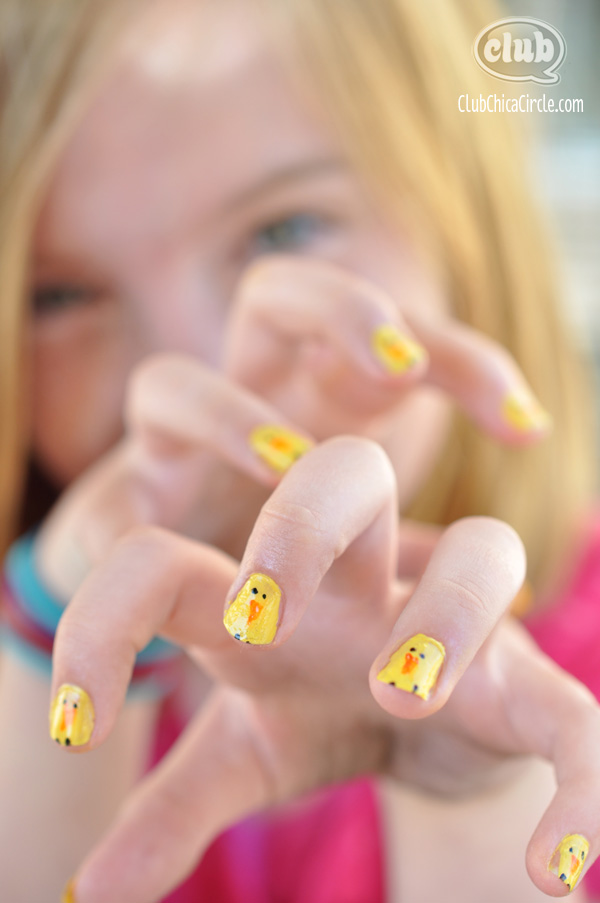 Disney's Mickey Mouse And Friends Nail Art Design! 