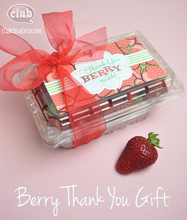 we-are-berry-thankful-homemade-teacher-gift-idea-club-chica-circle