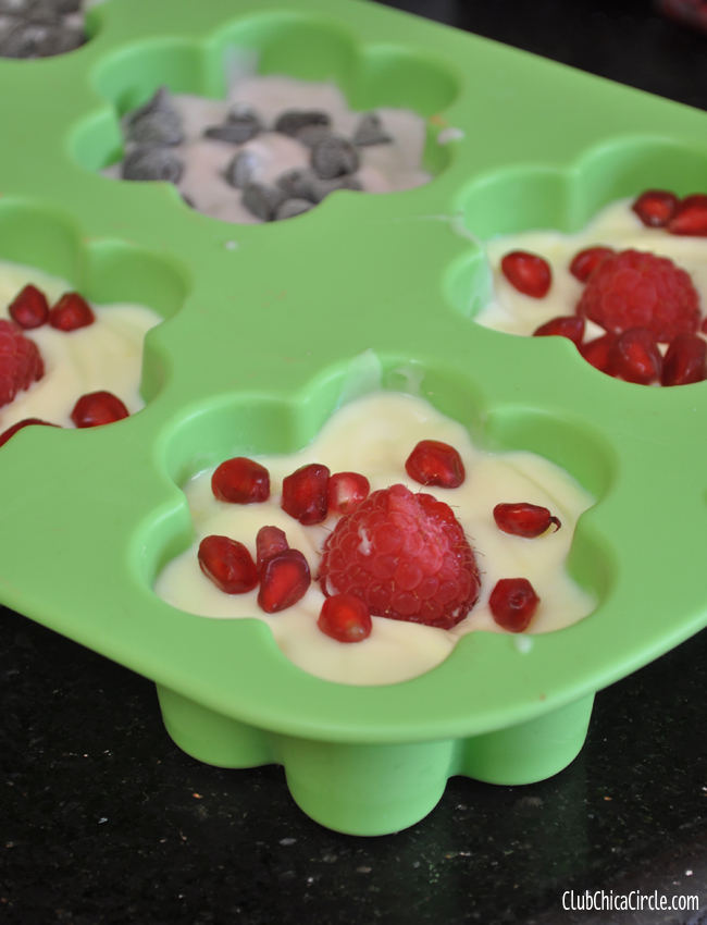 frozen yogurt shaped dessert treats