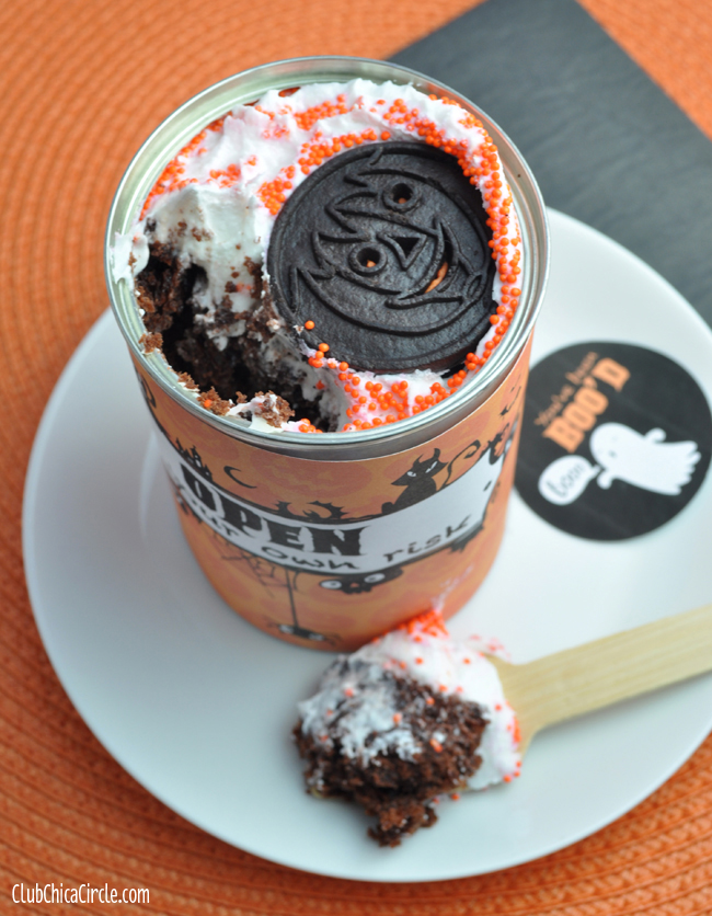 Halloween Cake in a Can Gift Idea @clubchicacircle