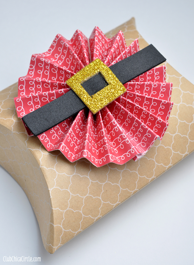 Pretty Paper Flower DIY  Club Chica Circle - where crafty is contagious