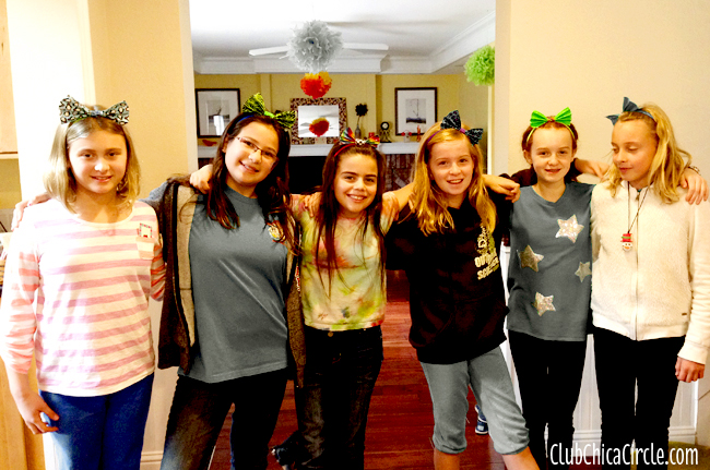 Duck Tape Bows Tween Girl Party Craft Idea
