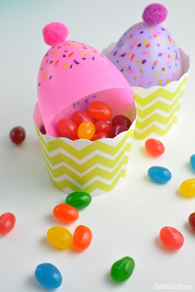Plastic egg cupcake treat cups