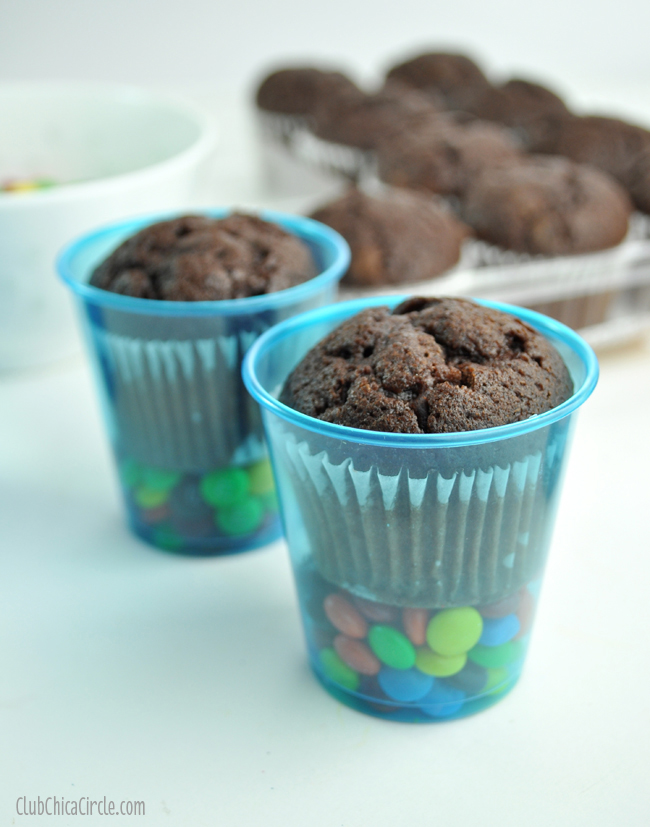 brownie treat cups with mini m&ms
