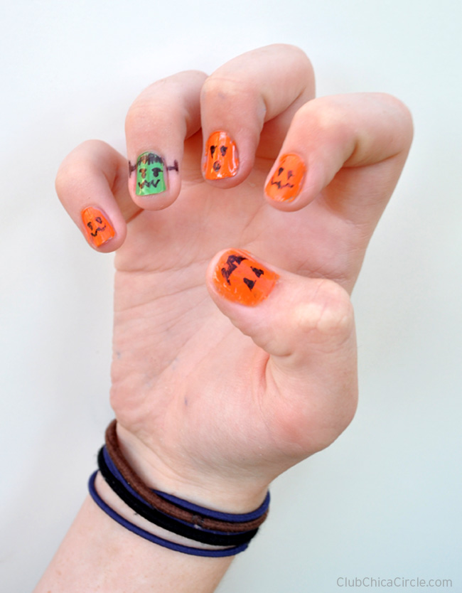 9 Simple and Easy Halloween Nail Art Designs 2023